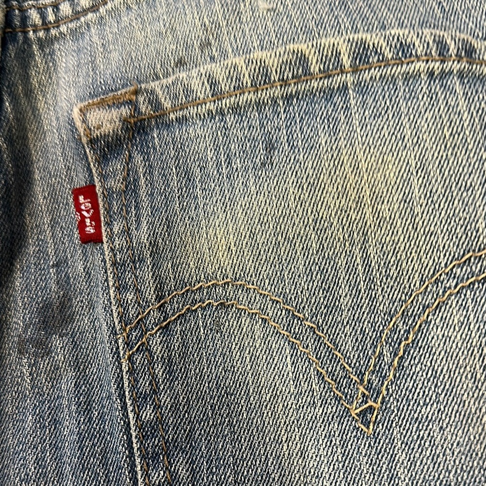 Levi's Men's Blue Jeans - Picture 8 of 9